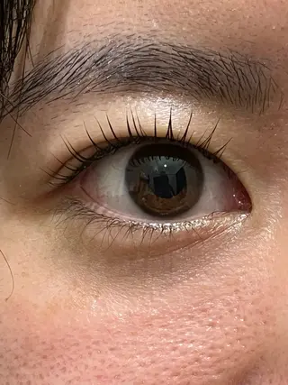 マツエク・マツパ Cure所属・三澤 朱里の眉毛・アイブロウイメージ