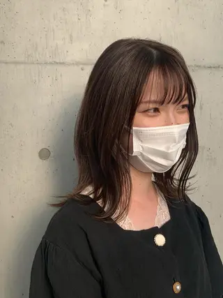 ミディアム カラー カネコ ユカリのヘアスタイル