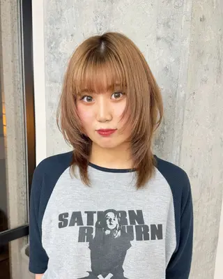 ミディアム mm所属・ナツキ/レイヤー/暖 色カラー/ボブのヘアスタイル