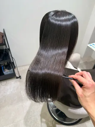 ロング 美髪矯正 ヨシダシンジのヘアスタイル