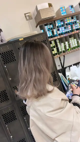 セミロング カラー 髪質改善/ ブリーチ/中尾のヘアスタイル