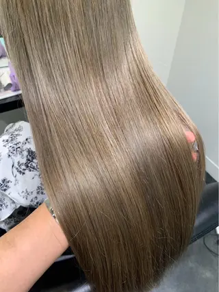 ロング 板橋 カラーモデル ︎🪄︎︎✨/大室凜のヘアスタイル