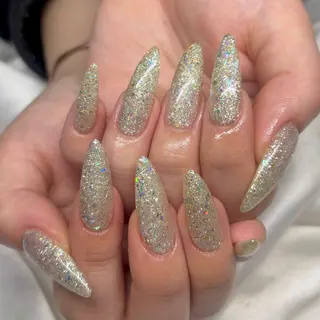 ネイル . 未來のネイルデザイン