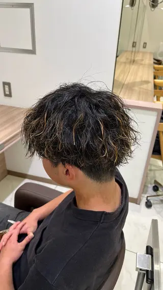 ショート パーマ メンズ 【メンズパーマ✨️ フェザーパーマ】岩城のヘアスタイル