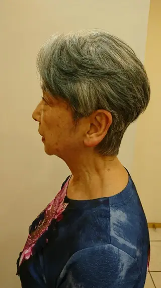 ショート 齋藤 愛美のヘアスタイル