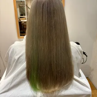 カラー 南 柚香のヘアスタイル