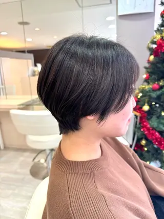ショート カラー チーフデザイナー 西川凌史のヘアスタイル