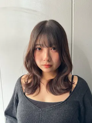 セミロング カラー SALOWIN新宿三丁目【サロウィン】所属・レイヤー🔶髪質改善 🔶透明感カラー青木のヘアスタイル