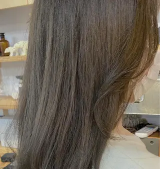 セミロング roka ノゾミのヘアスタイル