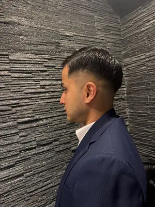 ショート 末盛 康生のヘアスタイル