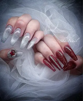 ネイル She   Nail所属・ISA_ BELLAのネイルデザイン