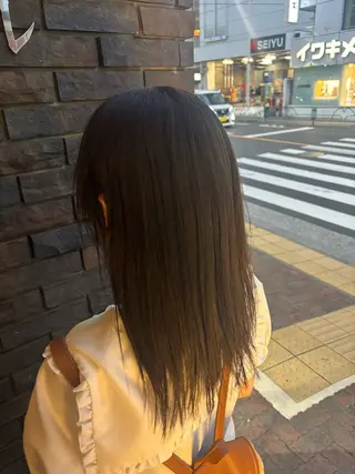セミロング カラー 井上 夏音のヘアスタイル