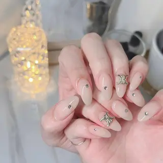 ネイル NEO Beauty Salon所属・𝐍𝐄𝐎 𝐉𝐔𝐑𝐈のネイルデザイン