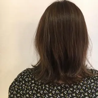 ミディアム カラー 宮内 真乃のヘアスタイル