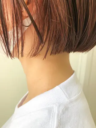 ミディアム カラー 岡本康平/ボブ /ブリーチ/レイヤーのヘアスタイル