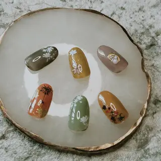ネイル 矢野 美希のネイルデザイン