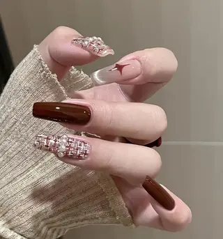 ネイル AB マツエクネイルサロンのネイルデザイン