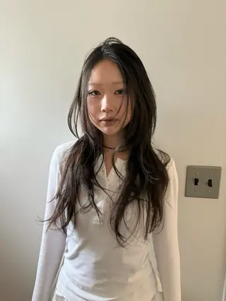 ロング Zoey kannaのヘアスタイル