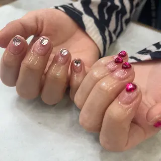 ネイル LovesLaughs下上津役店所属・くろせ れいのネイルデザイン