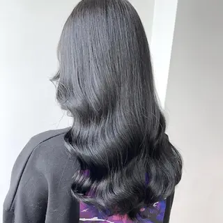 カラー 🪽THEATER 表参道🪽のヘアスタイル