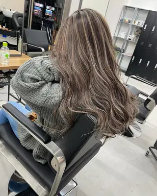 ロング カラー パーマ ヘアアレンジ メンズ キッズ ネイル マツエク・マツパ アイブロウ カラーソムリエ認定 茶屋町Eir岩本のヘアスタイル