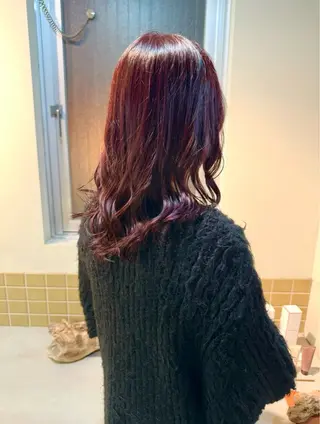 セミロング koe'（コエ）所属・【koé/コエ】 オカダメメのヘアスタイル