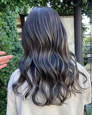 ロング salowin 原宿 aroa所属・韓国／ハッシュカット ／透明感カラー／金野のヘアスタイル