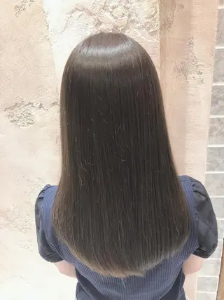 ミディアム 代表山口ひな 髪質改善のプロのヘアスタイル