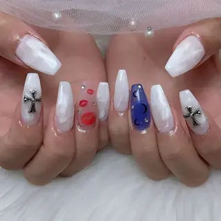 ネイル Laula🤍 ayakaのネイルデザイン