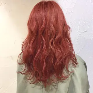 ロング カラー 藤井 貴美子のヘアスタイル