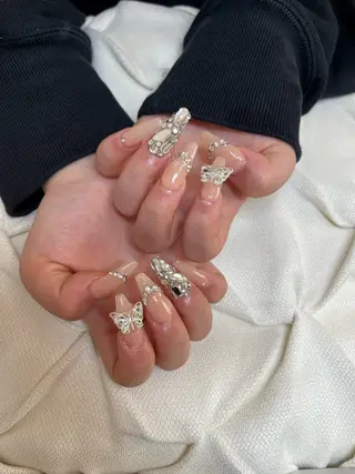 ネイル nail.salon .Reversalのネイルデザイン