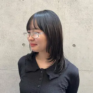 ミディアム 菅野 紗弥のヘアスタイル