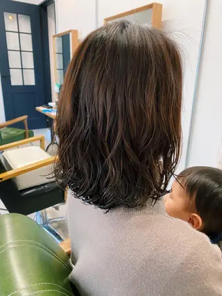 ミディアム パーマ 艶髪🌟髪質改善✨ Zinaヤマダ チサのヘアスタイル