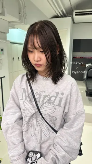 ミディアム カラー REINA☁️透明感 カラー/ぷつっと♡のヘアスタイル
