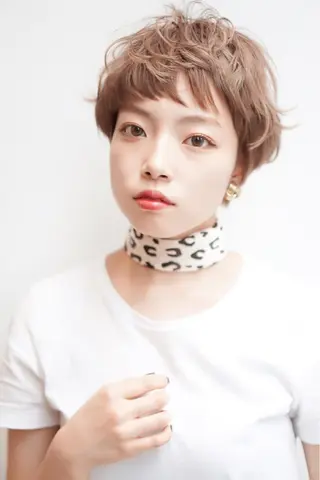 ショート カラー ディレクター ノナカのヘアスタイル