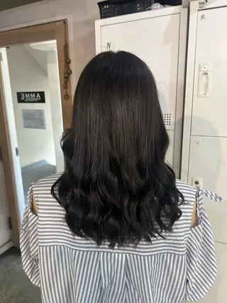ミディアム オオニシ オト☁️のヘアスタイル