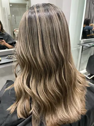 ミディアム 'oli所属・難波'oli【オリ】 美容室のヘアスタイル
