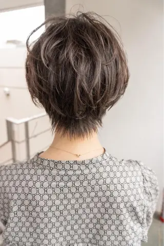 ショート カラー パーマ ショート/レイヤー なら石井知希のヘアスタイル