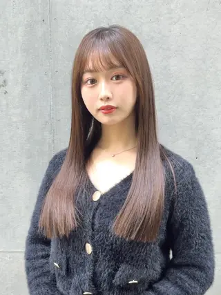 ロング レスピア銀座中央通り店所属・酸性ストレート/ 透明感カラー/中村利のヘアスタイル