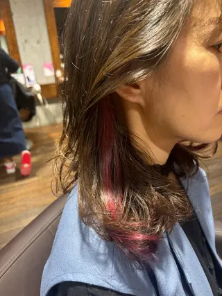 カラー 飯田 ほのかのヘアスタイル