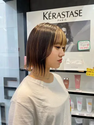 ショート カラー ヘアアレンジ mika｜ブルーカラ ー｜ハイトーンカラーのヘアスタイル