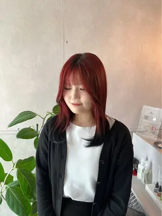 セミロング ere 代々木公園所属・みほ/ニュアンス/ モード/艶カラーのヘアスタイル