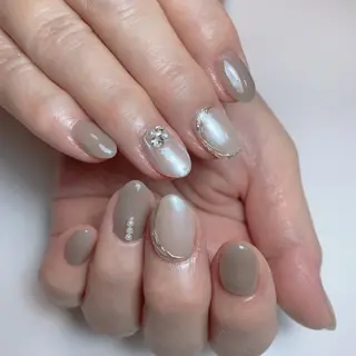 ミディアム ネイル ☺︎山部 志麻☺︎のネイルデザイン