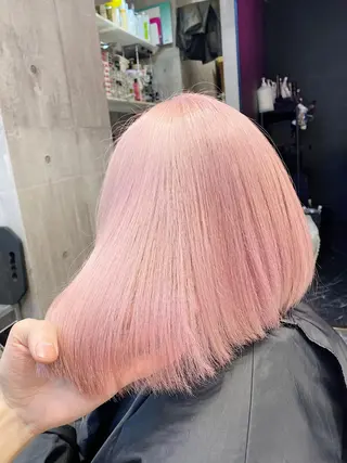 ミディアム カラー メンズ JuNブリーチに 縮毛矯正するプロのヘアスタイル