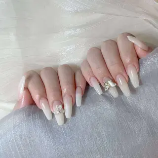 ミディアム VI NAILのネイルデザイン