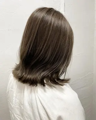 ミディアム 平 ちひろのヘアスタイル