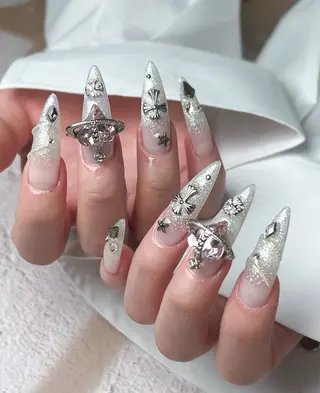 ネイル Lina所属・Hina Nailのネイルデザイン