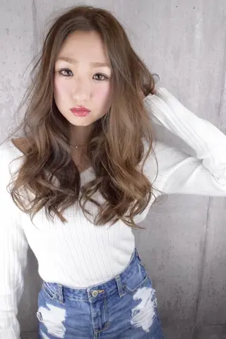 ロング カラー パーマ ネイル 恒遠 幸司のヘアスタイル