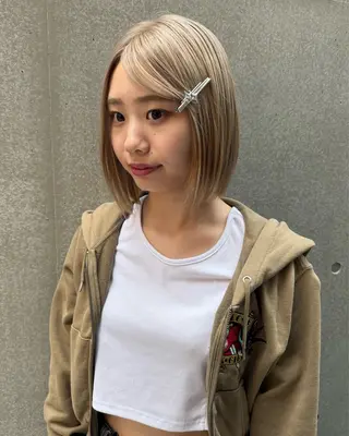 ショート 【透明感UP✨】🩵 赤み除去カラー/来輝のヘアスタイル