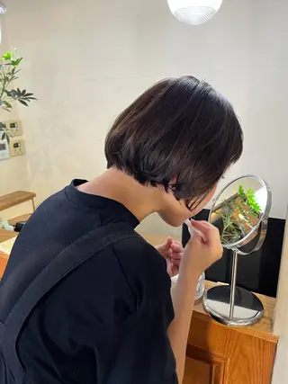 ショート カラー 上川 美幸のヘアスタイル